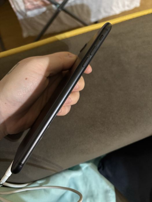 Продам iPhone 7 Plus — 32 ГБ