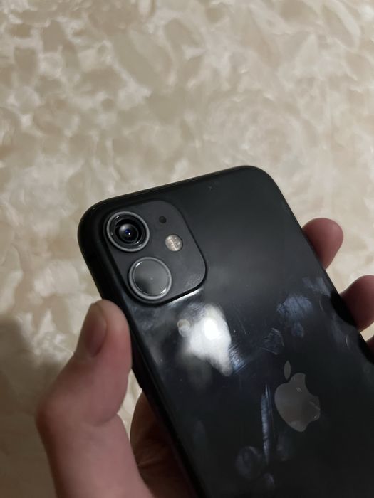 Продам iPhone 11 64GB