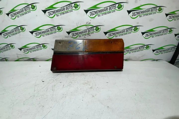 Lampa / Tripla stop dreapta pe aripa Dacia 1310 1998