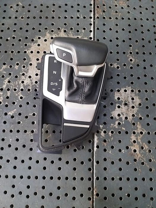 Nuca schimbator rama audi a4 b9 8w 8w1713111c