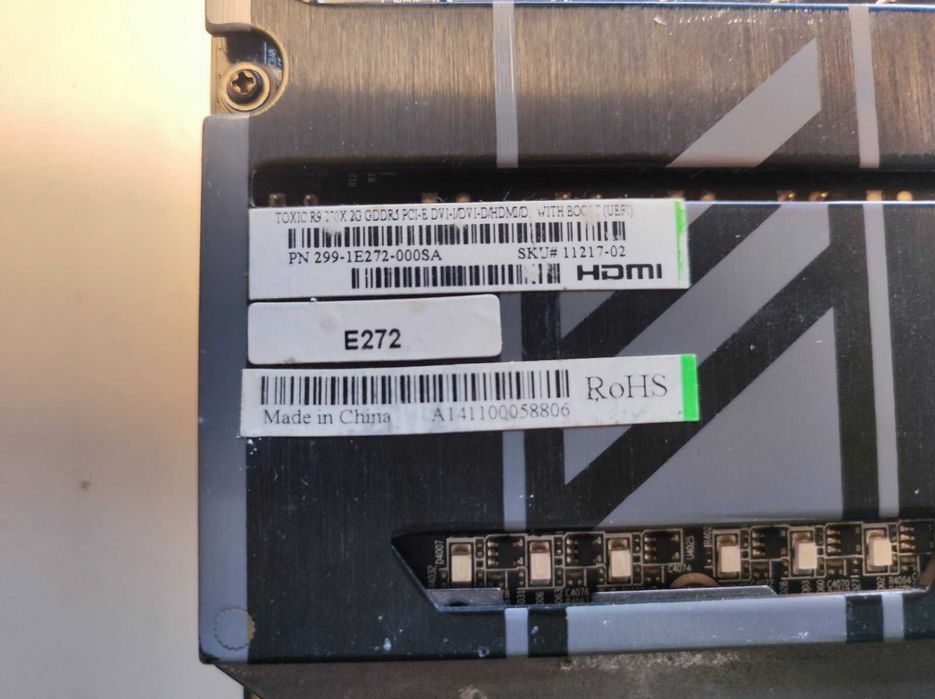 Продават се 2 видеокарти Radeon R9 270X на AMD