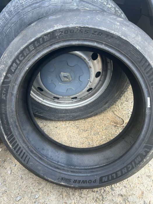 Сликове Michelin преден и заден