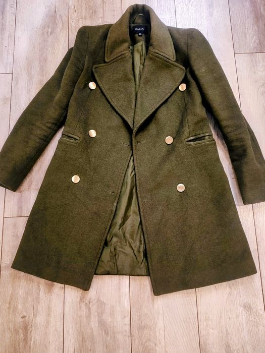 Елегантно палто Stradivarius