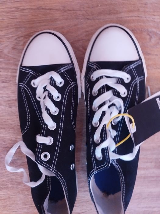 Продам новые кеды