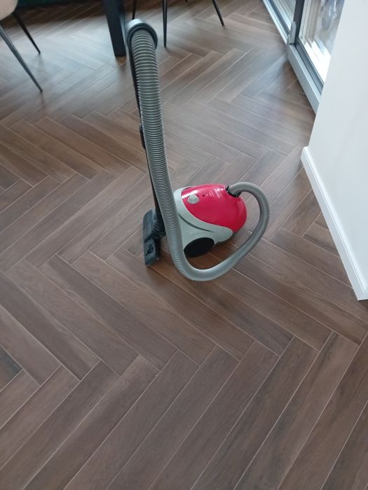 aspirator cu sac samsung 1600w putere mare impecabil saci de rezerva