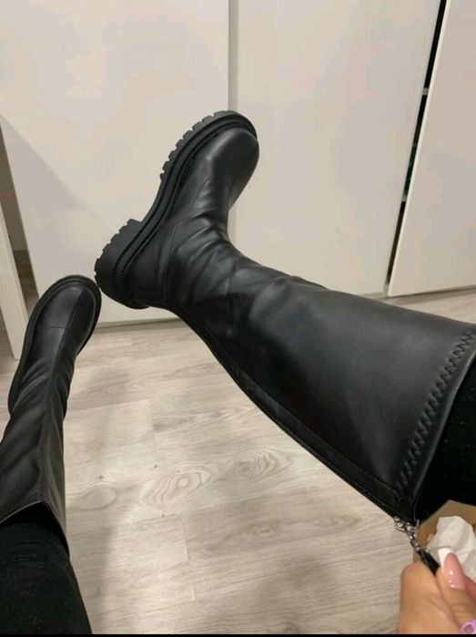 Cizme până la genunchi negre