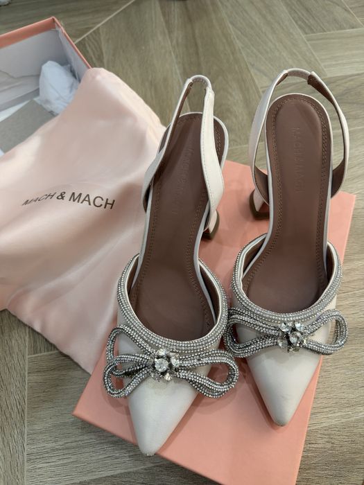 Вечерние туфли на каблуке