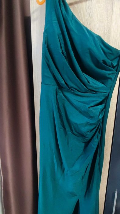 Официална рокля размер М