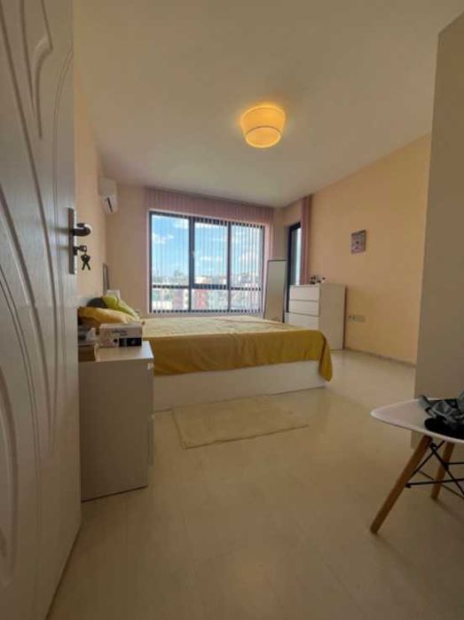 Дава се под наем Двустаен апартамент в София, Изгрев - 95 кв.м за 896.58 € - Снимка #1