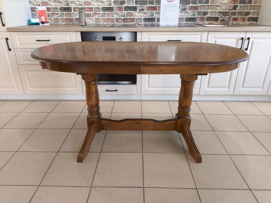 Masa extenzibila din stejar impecabila pret 2000 lei