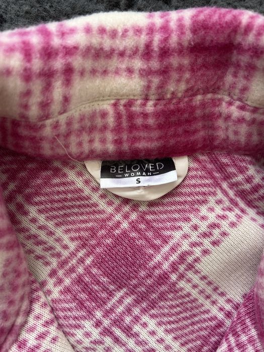 Розово женско яке