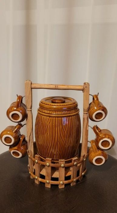 Set rustic butoiaș cu 6 pahare pentru băutură, nou!