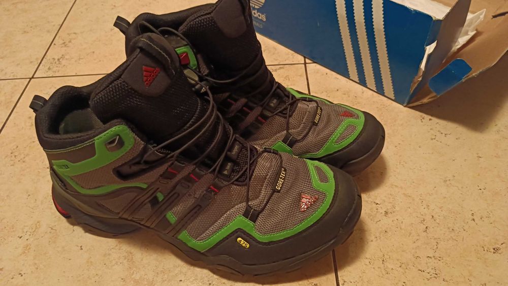 Adidas Gore-Tex Traxion