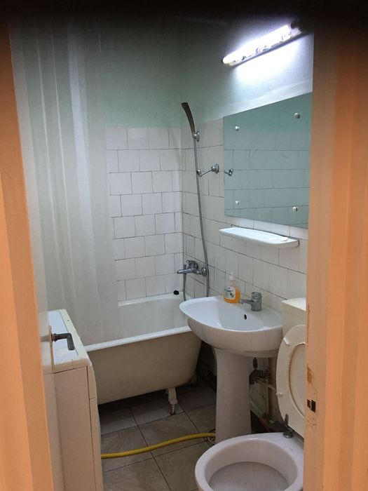 Inchiriez aparrtament 3 camere zona Garii