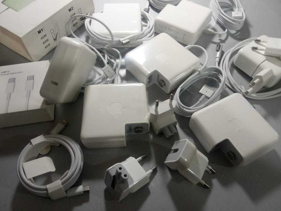 зарядкик на макбук (блок питания)