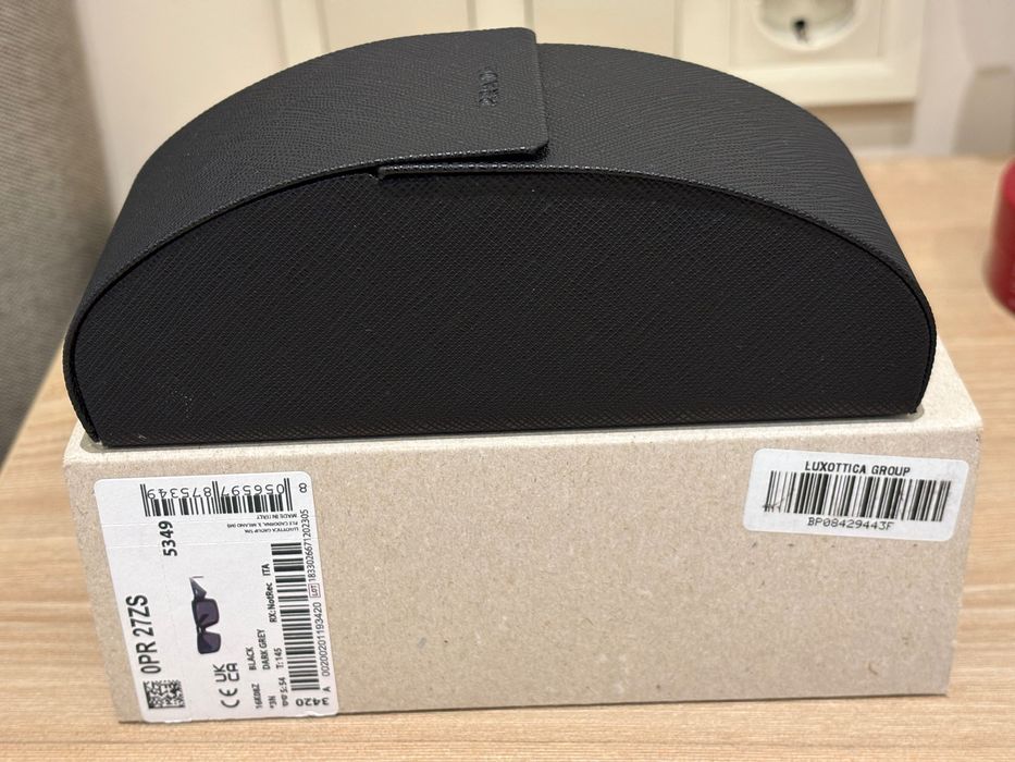 Слънчеви очила Prada