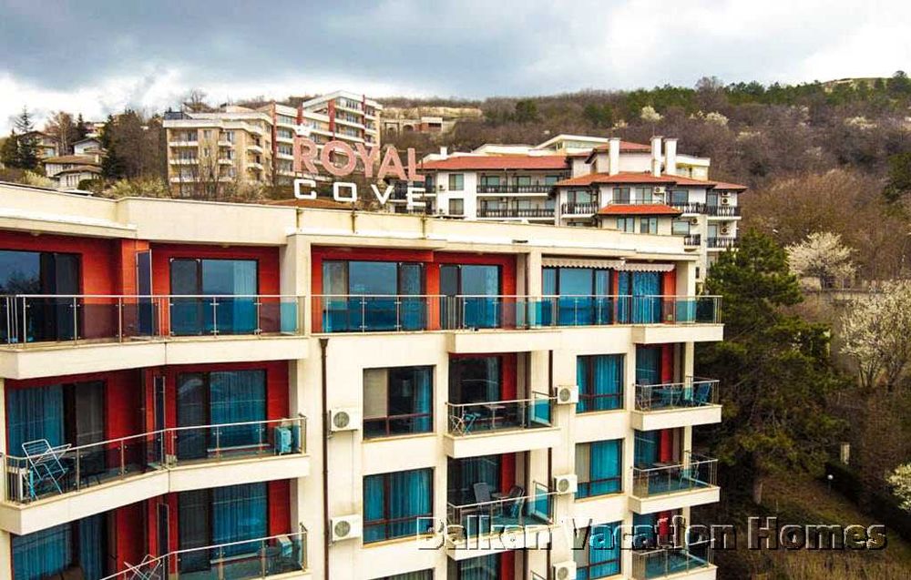 Продава се Тристаен апартамент в Каварна - 103 кв.м за 797 €/кв.м - Снимка #14