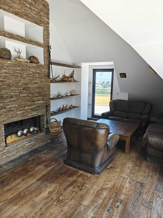 Луксозен тристаен апартамент с 2 гаража и паркомясто в кв. Бояна