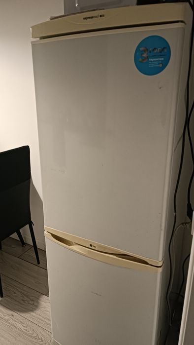 Холодильник LG express cool РАБОТАЕТ!