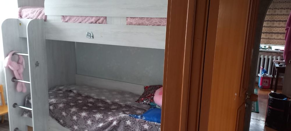 Продам 2х ярусную кровать