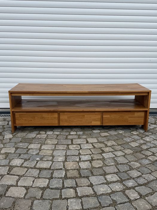 Масивен ТВ шкаф / нисък скрин – модерен стил