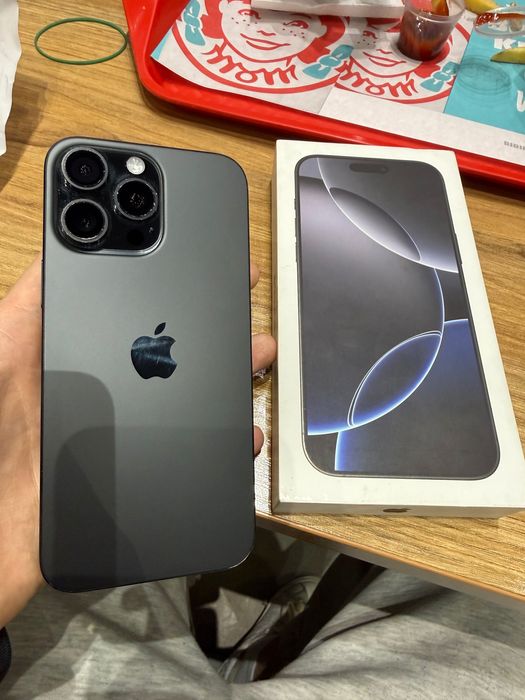 iPhone 16 pro max black, 256GB, dualsim, 94%.