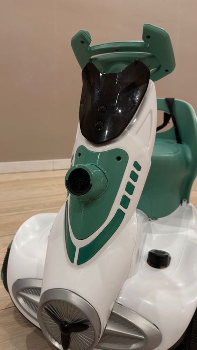 Электромобиль детский