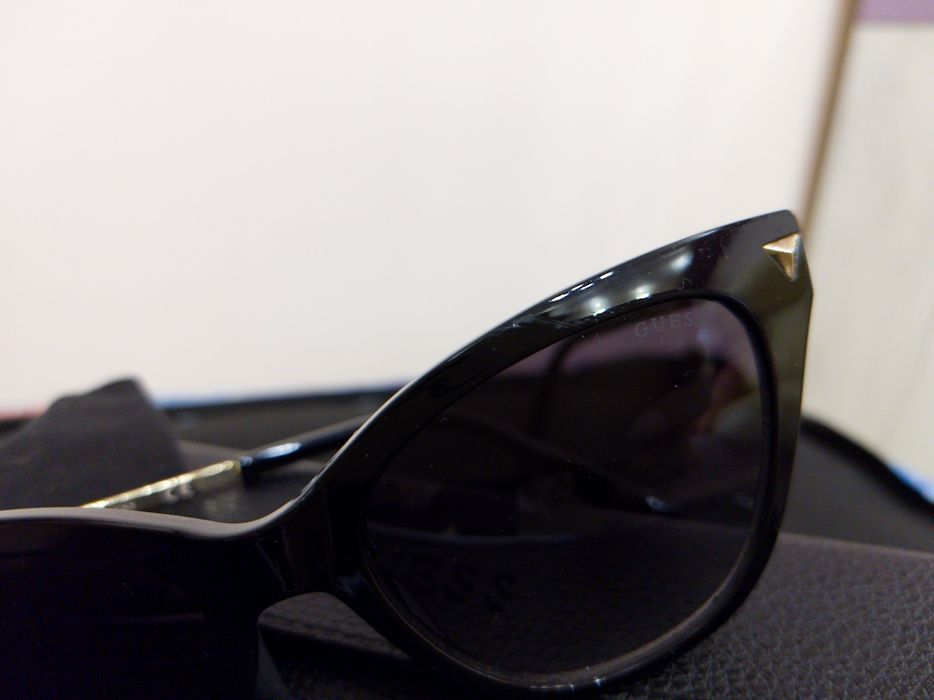 Слънчеви очила Guess GU7685 01B 54