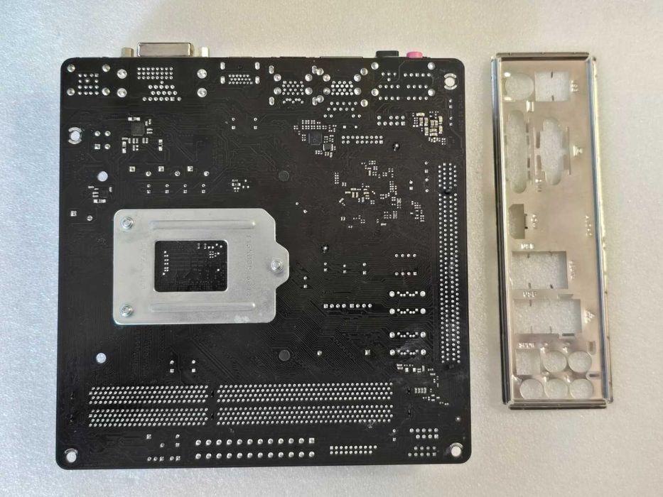 Placa de baza ASRock H81M-ITX LGA 1150 + Procesor Intel G3250