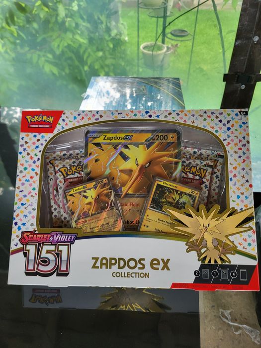 The Pokémon TCG: Scarlet & Violet-151 Collection-Zapdos ex