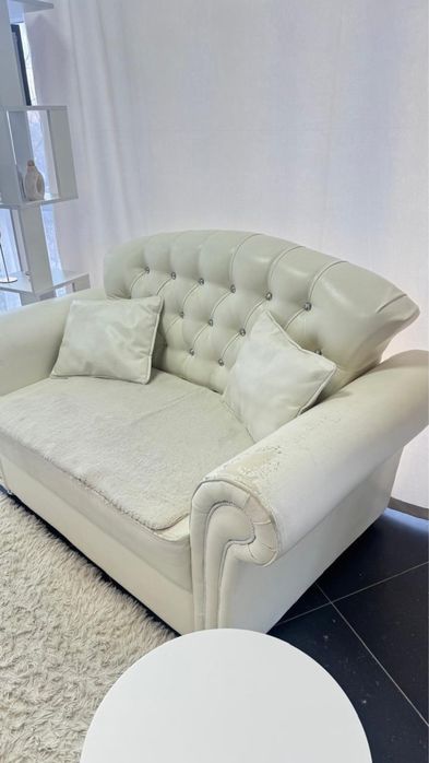 Продам диван небольшой