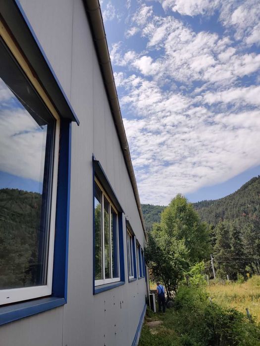 Дава се под наем Промишлена сграда в Клисура - 1527 кв.м за 1500 € - Снимка #2