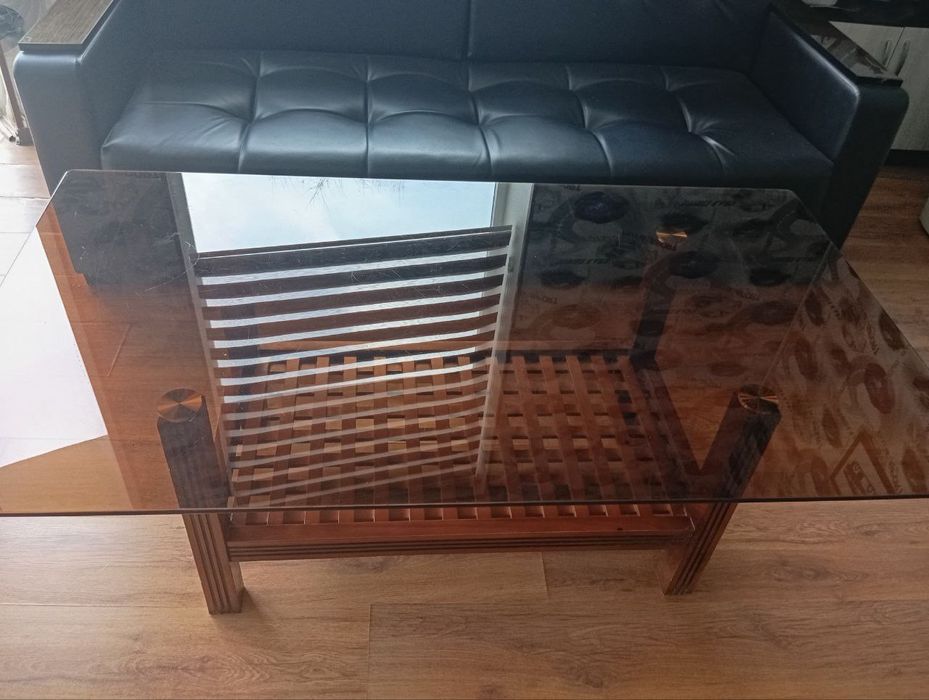 Stol holati alo darajada