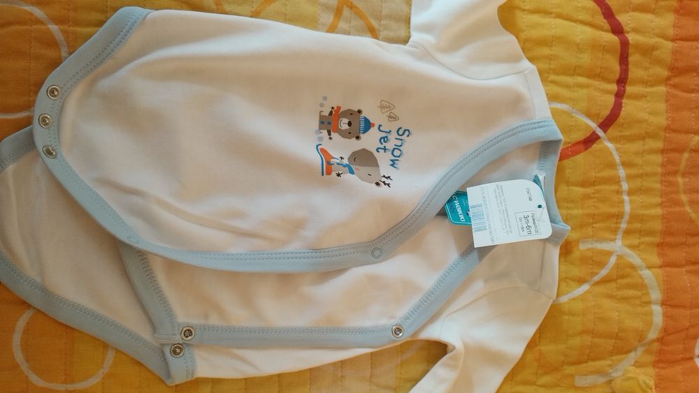 Нови бебешки бодита