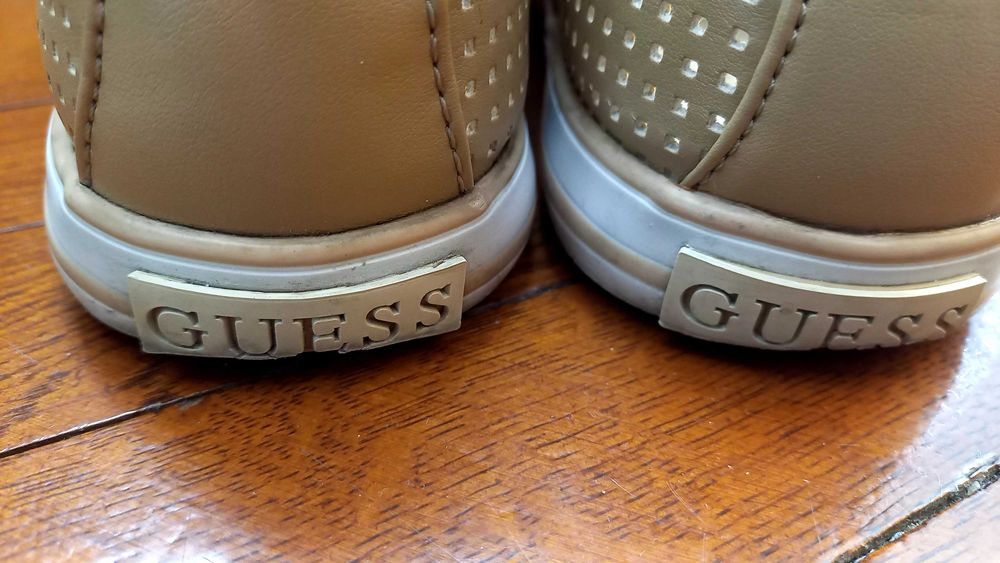 Дамски маратонки GUESS 38н