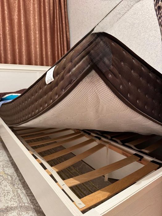 Продам односпальную кровать 50000