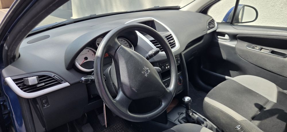 Vand Peugeot 207 an 2008