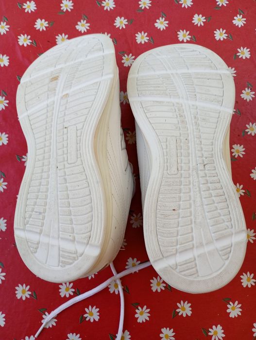 Pantofi sport New Balance din piele naturala