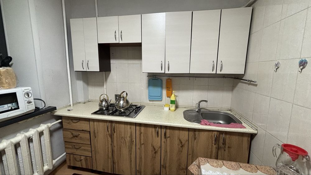 Продам срочно кухонный гарнитур!