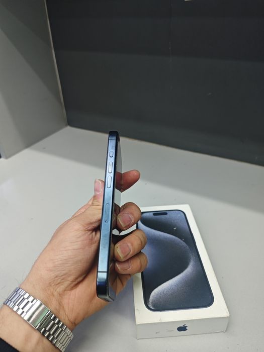 iPhone 15 про 256 Гб