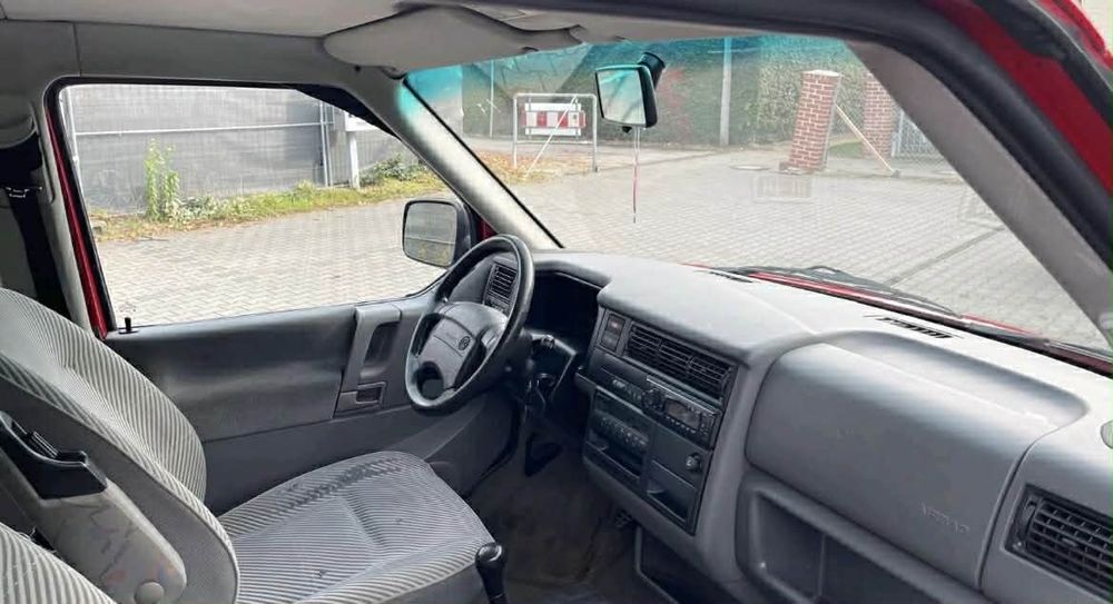 VW T4 Caravelle 2.5  102 Ps