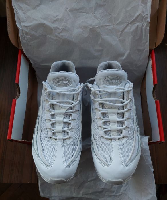 Обувки Nike Air Max 95 Essential