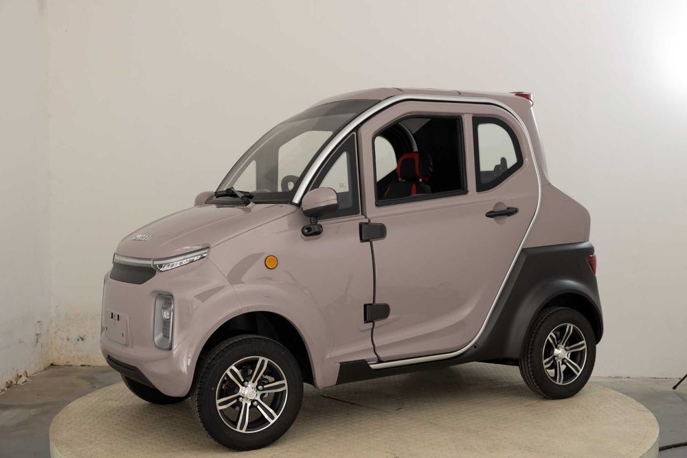 Cvatriciclu electric masinuta electrica kuba city cu 3 locuri