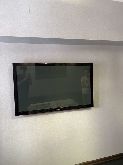 Плазменный телевизор Samsung