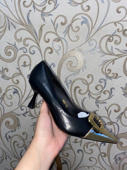 Yangi tufli razmer 38 kiyilmagan