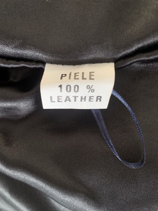 De vanzare jacheta dama piele de capra nou.Marime S-M