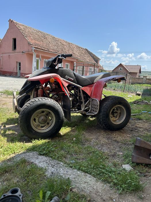 Atv Suzuki de 300 cc de vânzare este defect preț este  negociabil