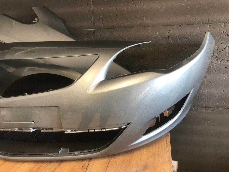 Bara & Aripa Fata Dreapta Opel Astra J 2009-2012 (Z179 (Gri))