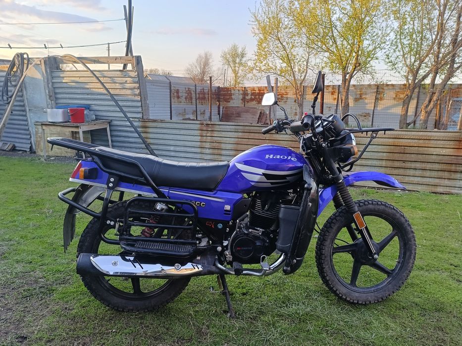 Мотоцикл 200 куб почти новый