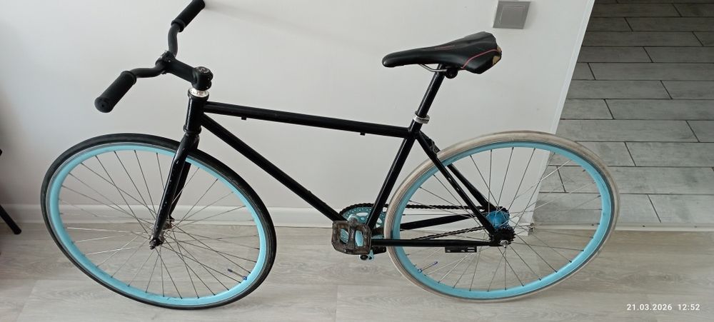 Велосипед универсальный фикс+городской. Размер М